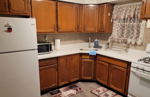 Queens Apartment | Elegant house of Rosedale peaceful retreat close to the city!