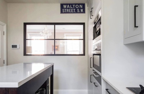 Brompton & Hans Town House | Elegant Knightsbridge Townhouse close to Harrods