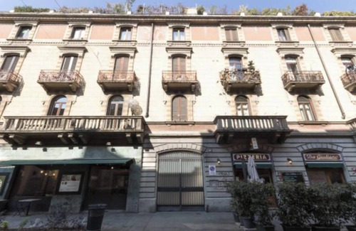 Chinatown Apartment | Elegant Loft in the Heart of Milan – Spacious and Stylishn