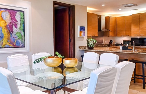 Herreras Apartment | Elegant Luxury Villa, Golf Cart, 2 Pools, Nature Reserve, Full Resort Amenities