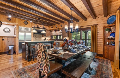 Boone Cabin | Elegant Mountain Lodge with Beautiful Sunsets