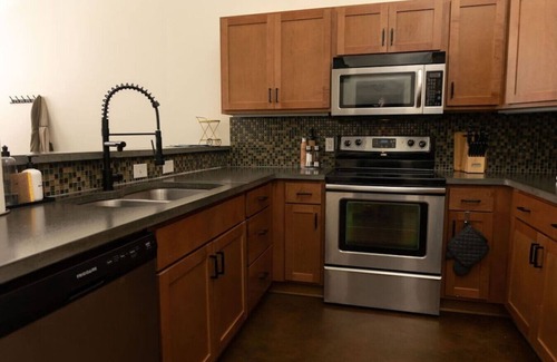 Old Southwest Apartment | Elegant new 1BR loft in downtown