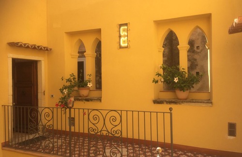 Tropea Apartment | Elegant one bedroom apartment in the center of Tropea