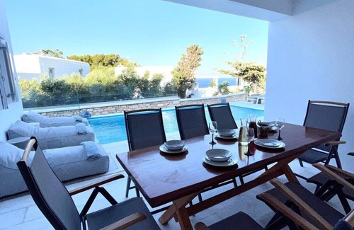 Logaras Villa | Elegant Paros Villa | Villa Nefeli | 4 Bedrooms | Private Pool