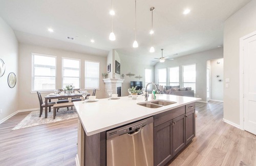 Sienna Plantation House | Elegant Retreat in Sienna - Modern Comfort and Style Await #41138