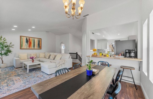 Southwestern Sacramento House | Elegant Retreat Sleep 10 Boho Dome Lounge Hot Tub Games Golf Serene Getaway