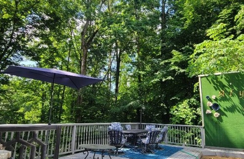 Marietta House | Elegant Retreat With Pool