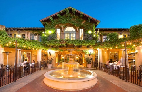 Los Gatos Hotel | Elegant Room with Free Parking, Balcony & Outdoor Pool Near Santa Cruz