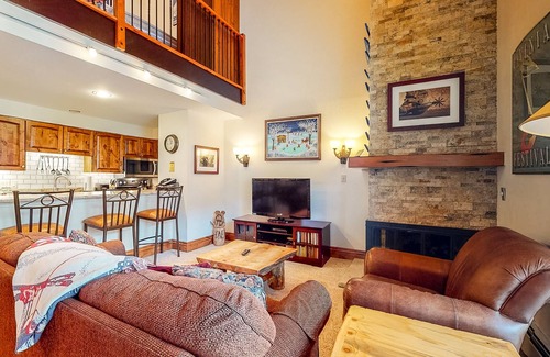 Vail Condo | Elegant, ski-in/out condo w/fireplace, fast WiFi, shared pool/hot tubs/laundry