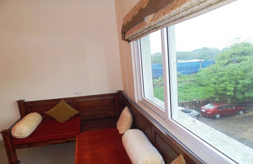 Rambagh House | Elegant Spacious Room near WTP