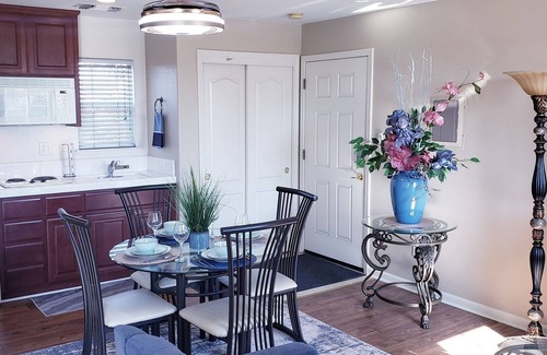 Turlock Apartment | Elegant Studio Apt. House Near Emanuel Hospital