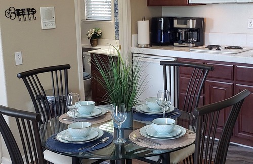 Turlock Apartment | Elegant Studio Apt. House Near Emanuel Hospital