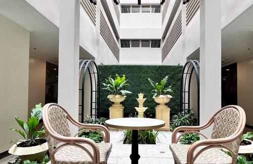 Iloilo Condo | Elegant Studio in Saint Honore