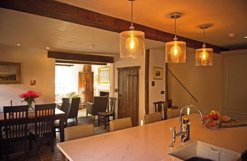 Towcester House | Elegant sumptuously decorated town house located in Towcester, Northamptonshire