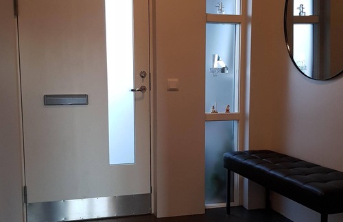 Reykjavik House | Elegant townhouse with hot tub