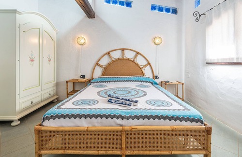 Notteri Villa | Elegant Villa WI-FI FREE with terrace overlooking the sea almost touching the water.