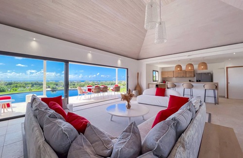 Saint-Francois Villa | Elegant Villa with Private Pool Ocean view