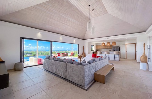 Saint-Francois Villa | Elegant Villa with Private Pool Ocean view