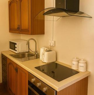 Bloxwich Apartment | Elegant Vintage Stay Near Airport & NEC