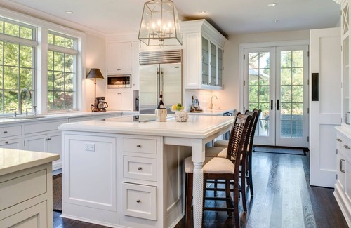 Bridgehampton House | Elegant Water Mill retreat with heated pool, terraces, and timeless.