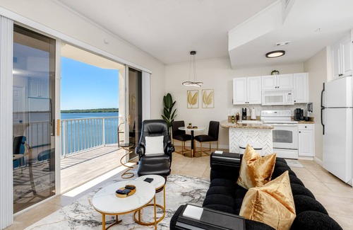 St. Petersburg - Clearwater Resort | Elegant Waterfront Place for Two/Boca Ciega Resort