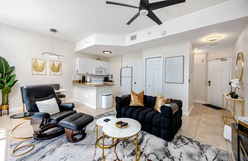 St. Petersburg - Clearwater Resort | Elegant Waterfront Place for Two/Boca Ciega Resort