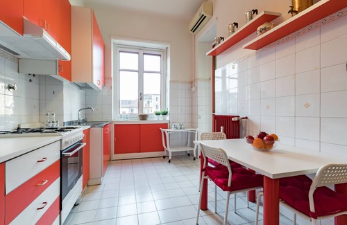 Crocetta Apartment | Elegante e raffinato in zona Crocetta by Wonderful Italy