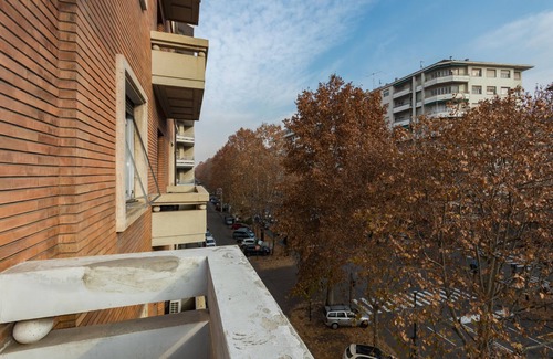 Crocetta Apartment | Elegante e raffinato in zona Crocetta by Wonderful Italy
