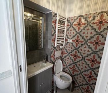 Lerici Bed & Breakfast | Elegante Stanza Rossa Mottino23