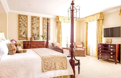 Charleston Historic District Hotel | Elegantly Appointed Stay Moments Away from Historic Charleston Wonders