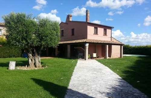 Montepulciano Villa | Elegantly renovated farmhouse with pool
