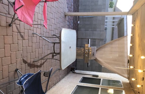 Tucson House | Elegantly Renovated 3br/2.5ba house near airport