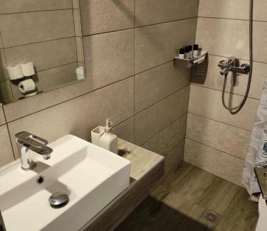 Aristotelis Hotel | elenamou rooms
