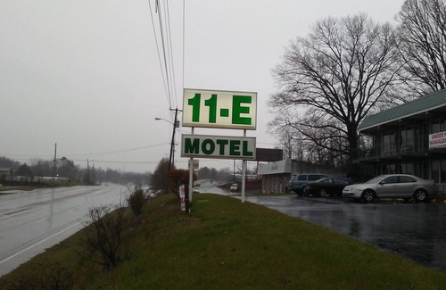 Johnson City Hotel | Eleven E Motel