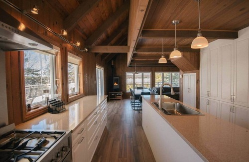 Stratford Ski Chalet | Elgin Inn -Rustique bord de lac, SPA, quai, kayaks