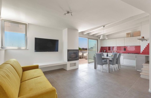 Otranto House | Elia Home - Mono by BarbarHouse