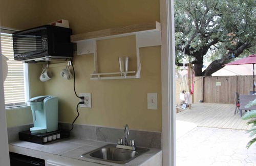 North Central Thousand Oaks Cabin | Eli’s Pool Cabin