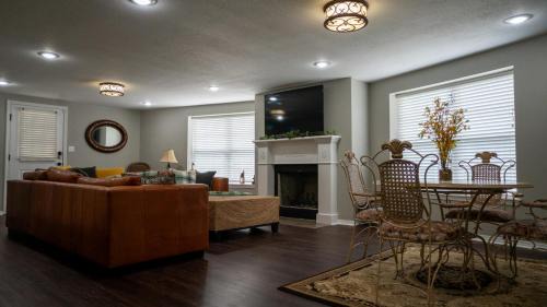 Russellville House | Elis Woodland Escape