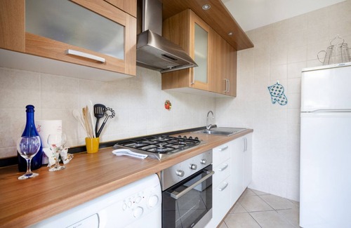 Municipio 5 Apartment | Elisa - Beach House with 3 Bedrooms and Private Garden