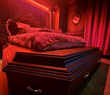 Chamalieres Apartment | Elisabeta Suite - Eternal Romance with Balneo XL