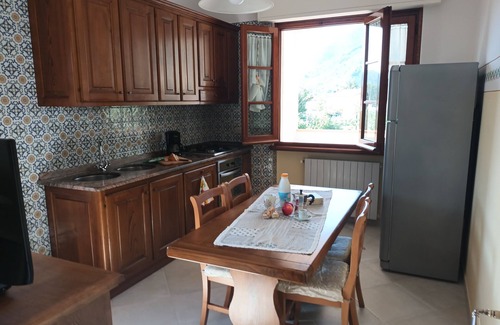 Camaiore Apartment | Elisabeth house comfort & relaxation.Among the hills and the sea in absolute peace.