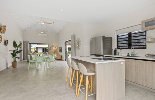 Marie Pampoen Villa | Elisabeth Resort Villa 37 with Private Pool at Mambo Beach Boulevard
