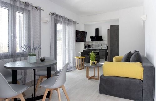 Paros Villa | Elitas Villa A, with 2 bedrooms and private pool close to Parikia