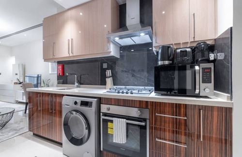 Downtown Dubai Apartment | Elite Downtown Residence 2203 · Romantic hideaway w breathtaking Burj Khalifa view
