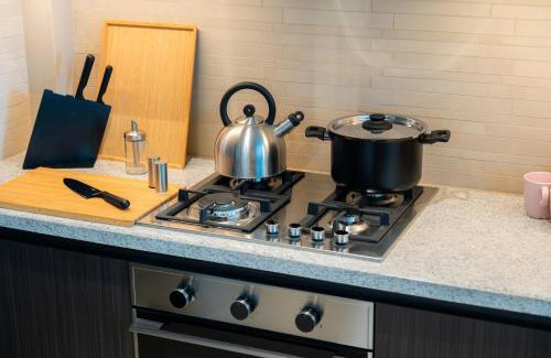 Bur Dubai Apartment | Elite Escape Holiday Home - 2 BHK Getaway with Dubai Mall Access - 1503