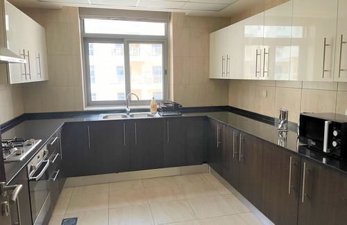 Discovery Gardens Apartment | Elite LUX Holiday Homes - Spacious 2BR with Direct Metro Access in Al Furjan, Dubai