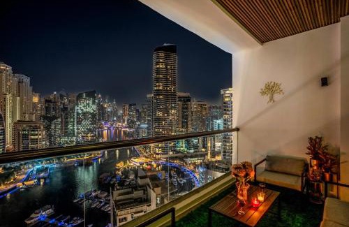 Dubai Marina Apartment | Elite Waterfront 3BR Haven - Marina and Sea Views!