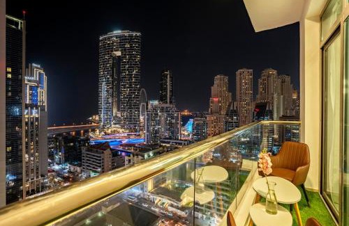 Dubai Marina Apartment | Elite Waterfront 3BR Haven - Marina and Sea Views!