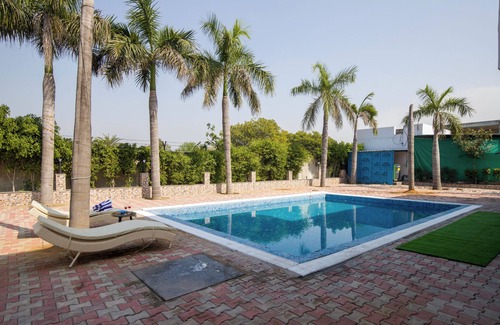 Faridabad Villa | ELIVAAS Ivory Estate Pet-friendly Farm