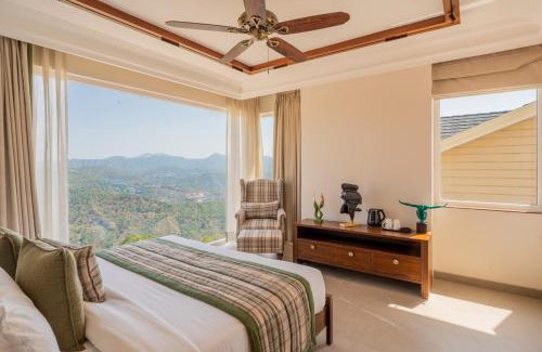 Kasauli Villa | ELIVAAS privé The Royce Daisy Ultra-Luxe 4 BHK Villa with Pvt Heated Pool, Jacuzzi, Steam Room & Hill Views